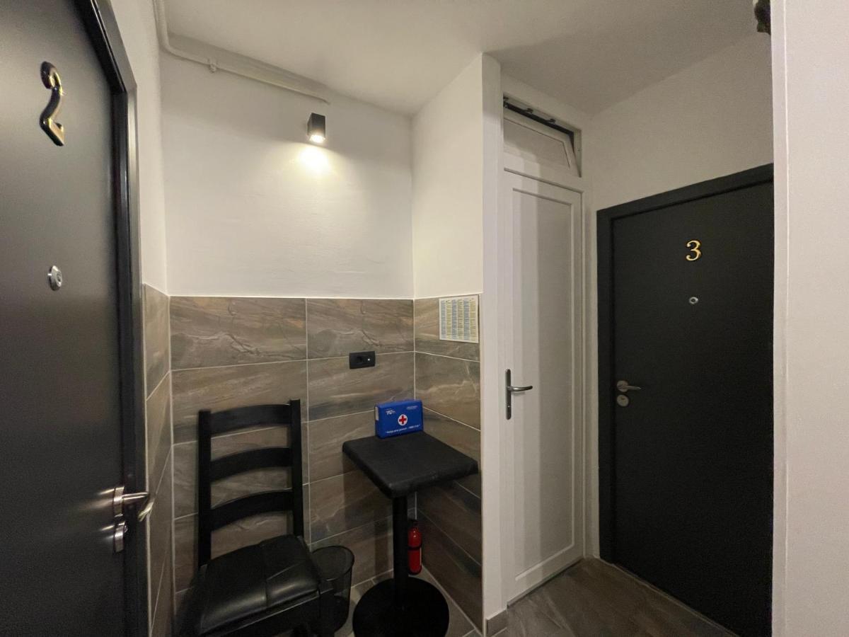 M-Blok Hotel Zagreb Bagian luar foto