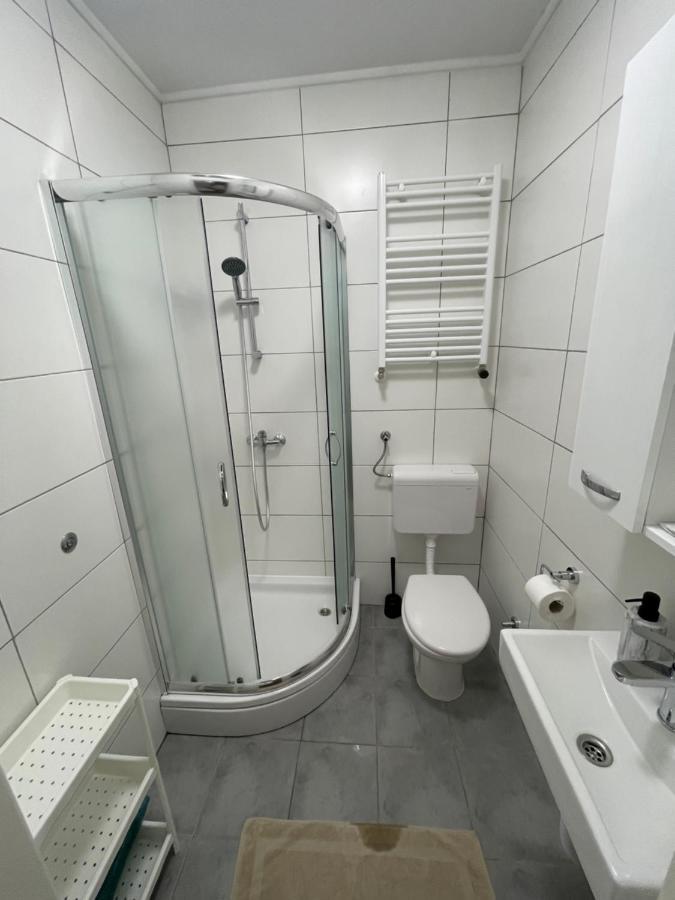 M-Blok Hotel Zagreb Bagian luar foto