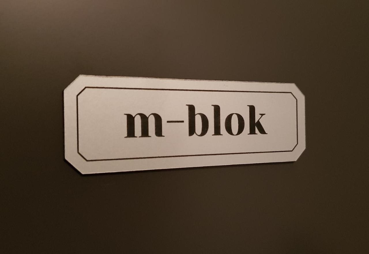 M-Blok Hotel Zagreb Bagian luar foto