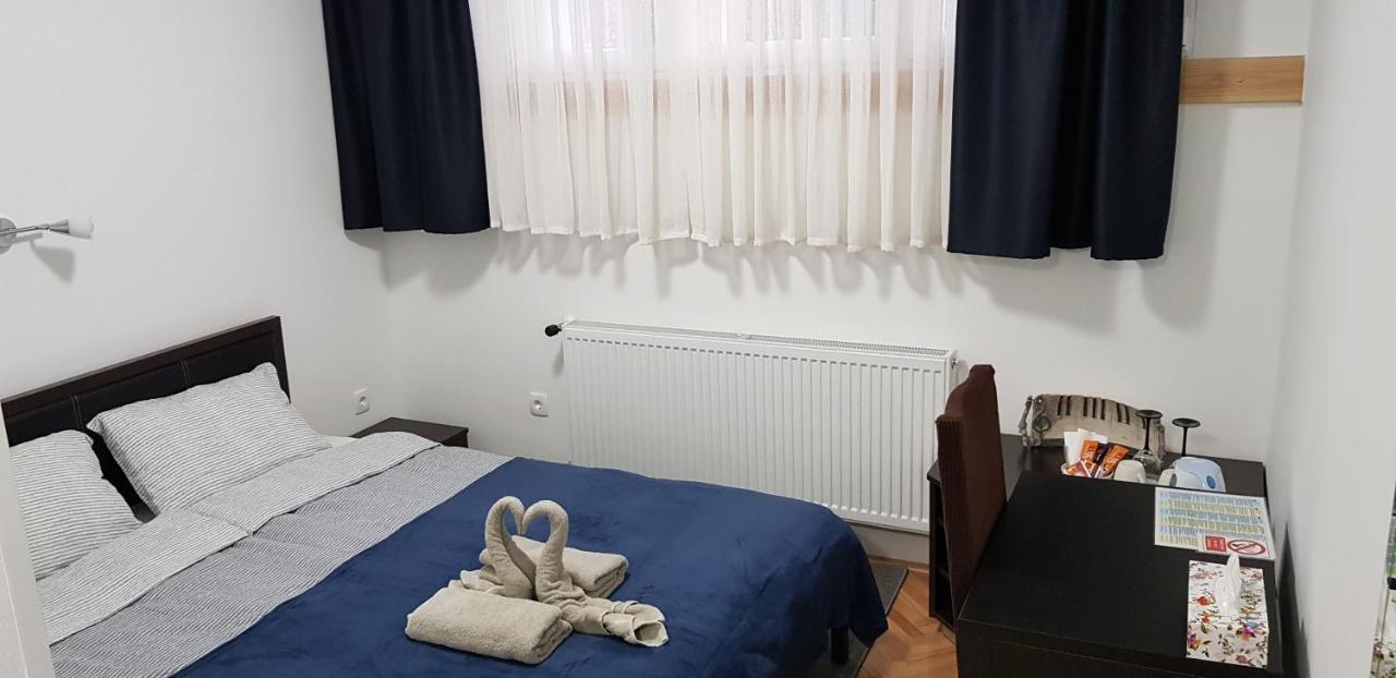 M-Blok Hotel Zagreb Bagian luar foto